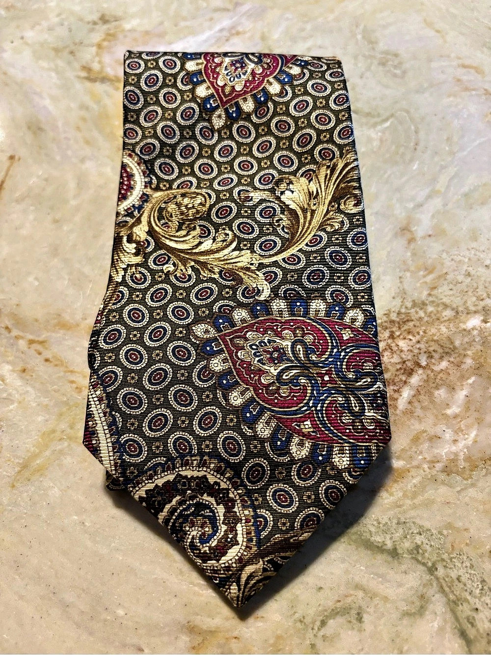 Paisley Silk-Style Tie in Black & Gold Like New